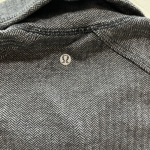 Lululemon jacket - Picture 3 of 3